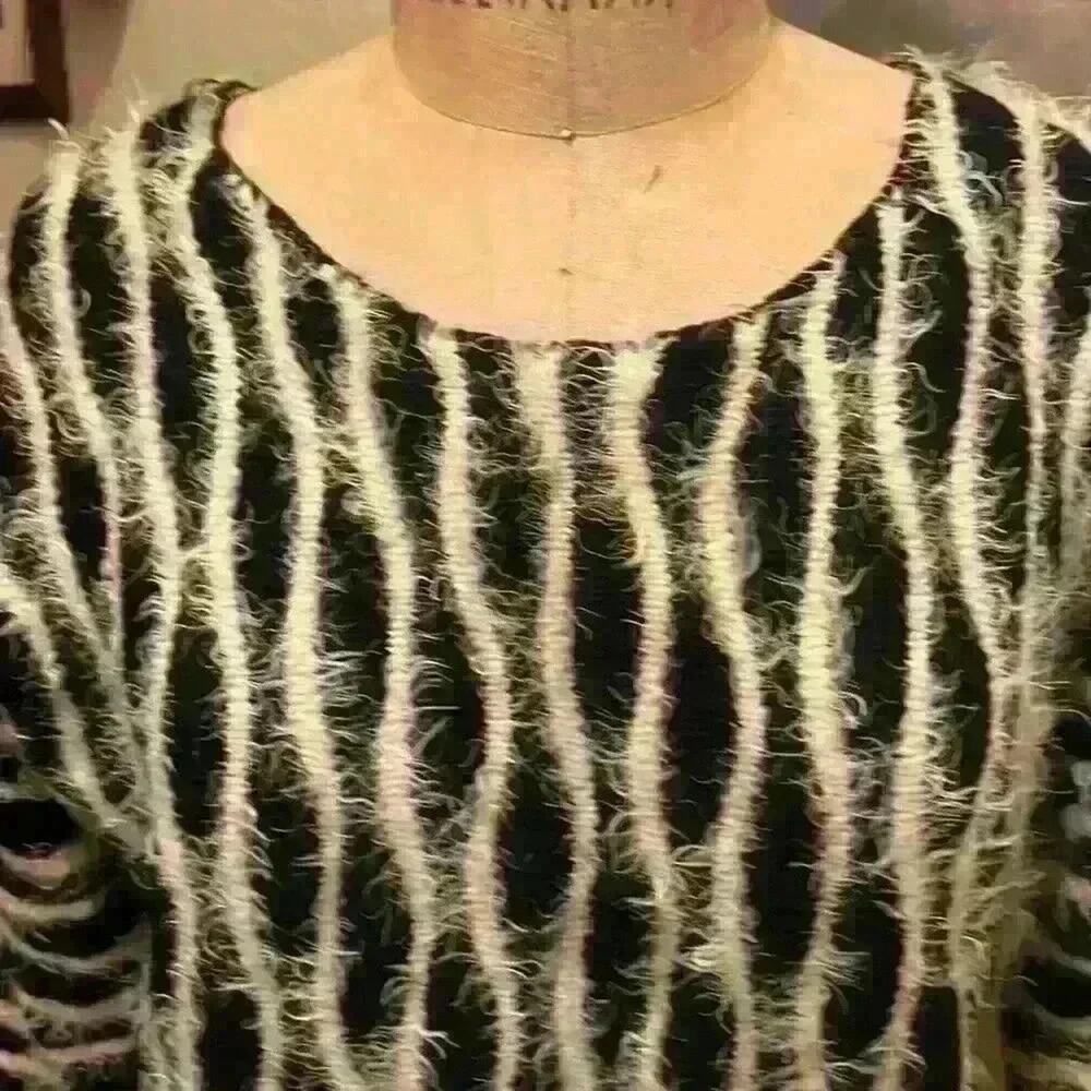 Sisters Black and White Eyelash Sweater Size XL - Picture 2 of 10